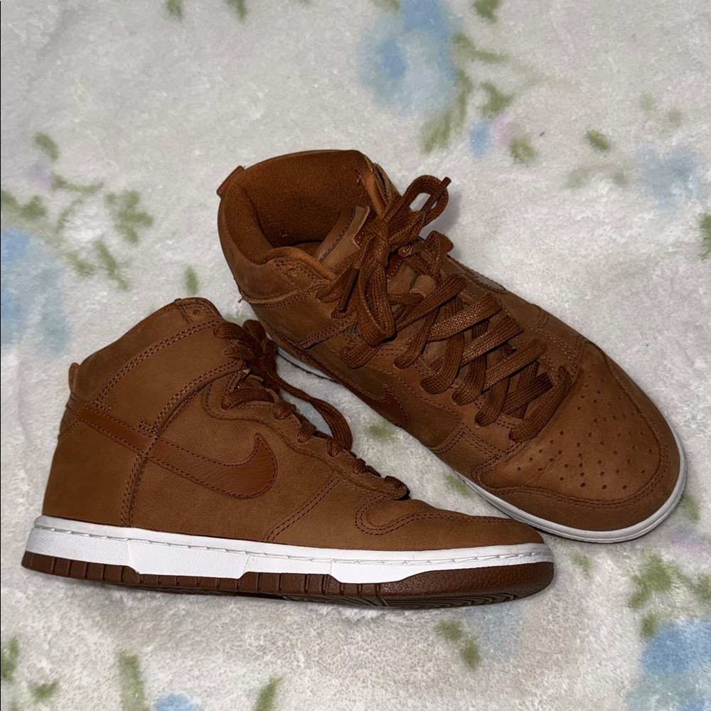 Nike Dunk High Premium